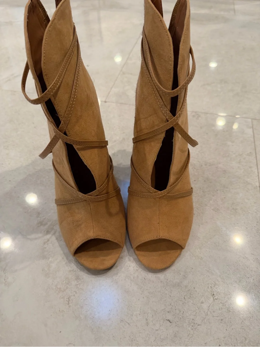 Qupid tan camel